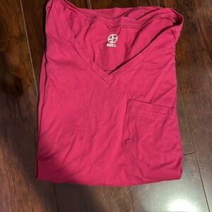 Lincoln size large pink pocket, V-neck